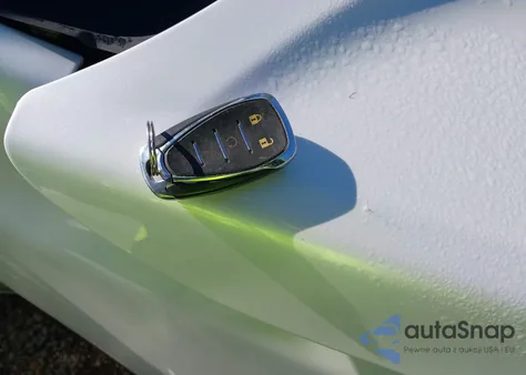 2018 Chevrolet Malibu Hybrid z USA, uszkodzony, nr VIN 1G1ZF5SU7JF167773